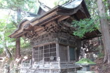 足長神社本殿（18世紀の建物）